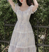 Vestido de princesa cottagecore con rosas azul lirio