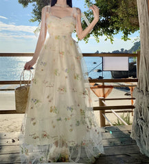 Vestido maxi de hada de tul con malla bordada de pétalos de mar