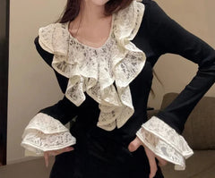 Top gótico romántico oscuro con volantes Luana