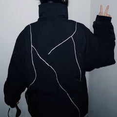 Chaqueta acolchada de invierno con diseño de rayo negro