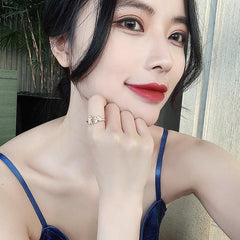 Lindo anillo ajustable de mariposa