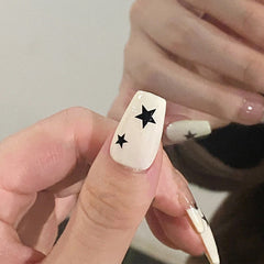 Nägel Fertig Maniküre