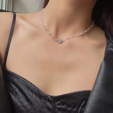 Collar de mariposa pequeña y fresca