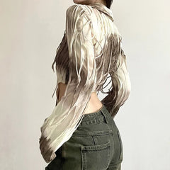 Top de malla grunge gótico con efecto tie-dye beige