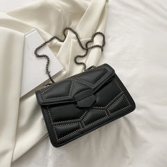 Bolso de hombro gótico punk de cuero sintético con tachuelas, color negro