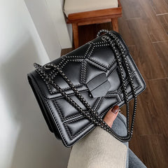 Bolso de hombro gótico punk de cuero sintético con tachuelas, color negro