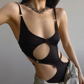 Body gótico negro con cortes en la espalda