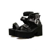 Schwarze Gothic Punk Plateau-Sandalen mit Knöchelriemen