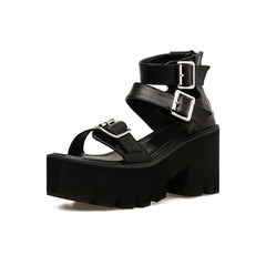 Schwarze Gothic Punk Plateau-Sandalen mit Knöchelriemen