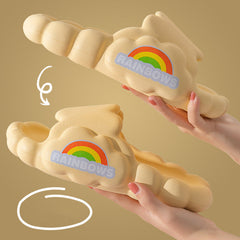 Pantuflas arcoíris de nubes kawaii