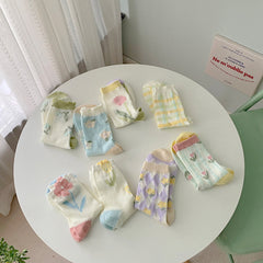 Socken mit Blumenmuster und Cut-outs