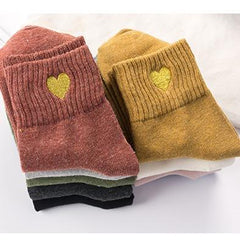 Socken mit japanischer Liebesstickerei