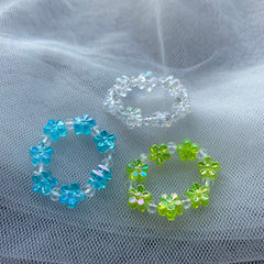 Anillo de cristal con flor dulce