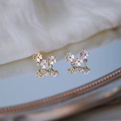 Pendientes de flor de concha de cerezo de noche