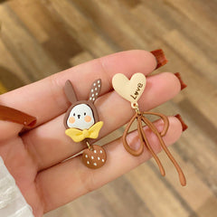 Pendientes de conejito con dibujos de colores contrastantes