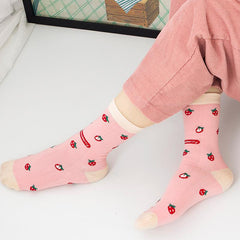 Socken mit Cartoon-Erdbeere