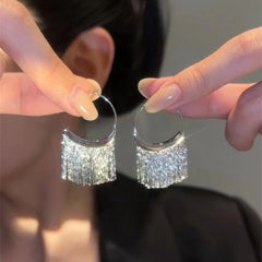 Quasten-Wasserfall-Ohrringe