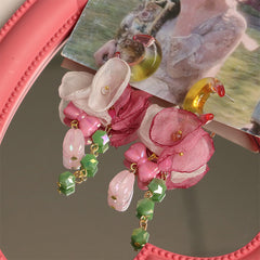 Sommerliche Blütenblatt-Ohrringe mit Farbverlauf