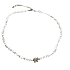 Collar de mariposa pequeña y fresca