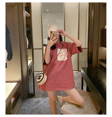 Camiseta con estampado de chica linda