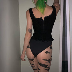 Top gótico con corsé y cordones