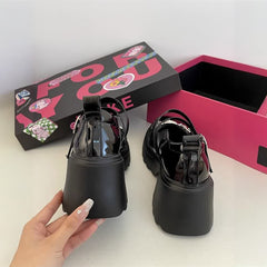 Mary Janes de plataforma gruesa con corazón de estilo gótico Lolita