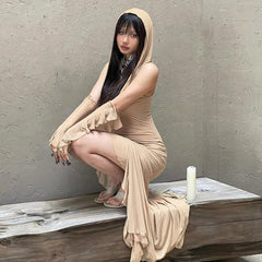 Vestido gótico de malla con capucha y abertura con guantes