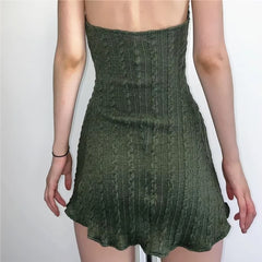 Vestido corto de punto con cuello halter y estampado grunge de hadas verdes