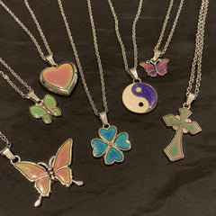 COLLAR DE CADENA QUE CAMBIA DE COLOR CON TEMPERATURA DE LOS 90