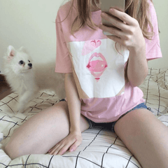 Camiseta de algodón rosa con labios de anime