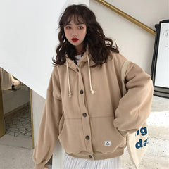 Suéter holgado con capucha y botones beige