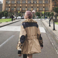 Abrigo con capucha, cuello de leopardo beige, coderas y cintura elástica