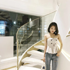 Top peplum sin tirantes con cinturón