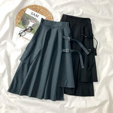 Falda midi holgada negra asimétrica con bolsillos técnicos