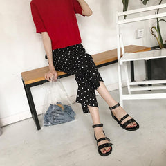 Schwarz-braune Gladiator-Sandalen mit Schnallenriemen