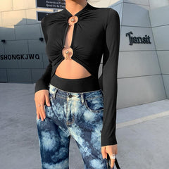 Body ajustado de manga larga con hebillas doradas y estilo chic negro