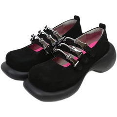 Zapatos negros futuristas de tecnología con tacón grueso tipo burbuja