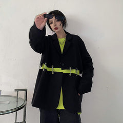 Chaqueta negra grunge de gran tamaño con costuras de cadena