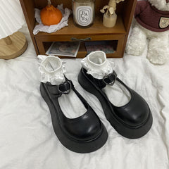 Schwarze, matt glänzende Lolita-Sandalen mit Herzschnalle im Vintage-Stil