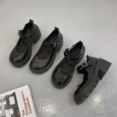 Zapatos de suela gruesa estilo escolar vintage negros mate y brillantes