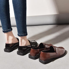 Mocasines de piel sintética negra mate