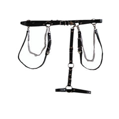 Cinturón de cuero sintético negro con hebilla de corazón y cadena de liga