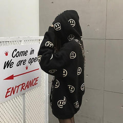 Schwarz-roter warmer Samt-Hoodie mit Emoji-Muster