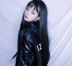 Chaqueta con capucha moderna de vinilo negro metalizado