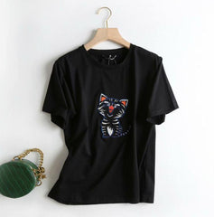 Camiseta extragrande con bordado de gato lindo en blanco y negro