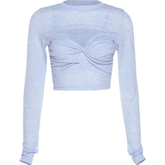 Top corto de dos piezas con mangas y tirantes finos y abertura en el pecho en color azul