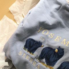 Sudadera holgada con bordado del Parque Nacional del Oso Azul Lindo