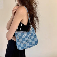 Bolso de lona con cadena fina a cuadros con estética vaquera azul