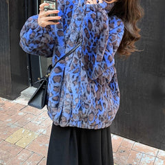 Chaqueta extragrande suave y esponjosa con estampado de leopardo azul