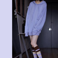 Sudadera con capucha extragrande de color azul liso